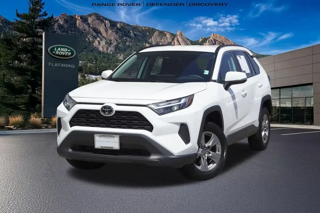 2024 Toyota RAV4 XLE AWD's photo