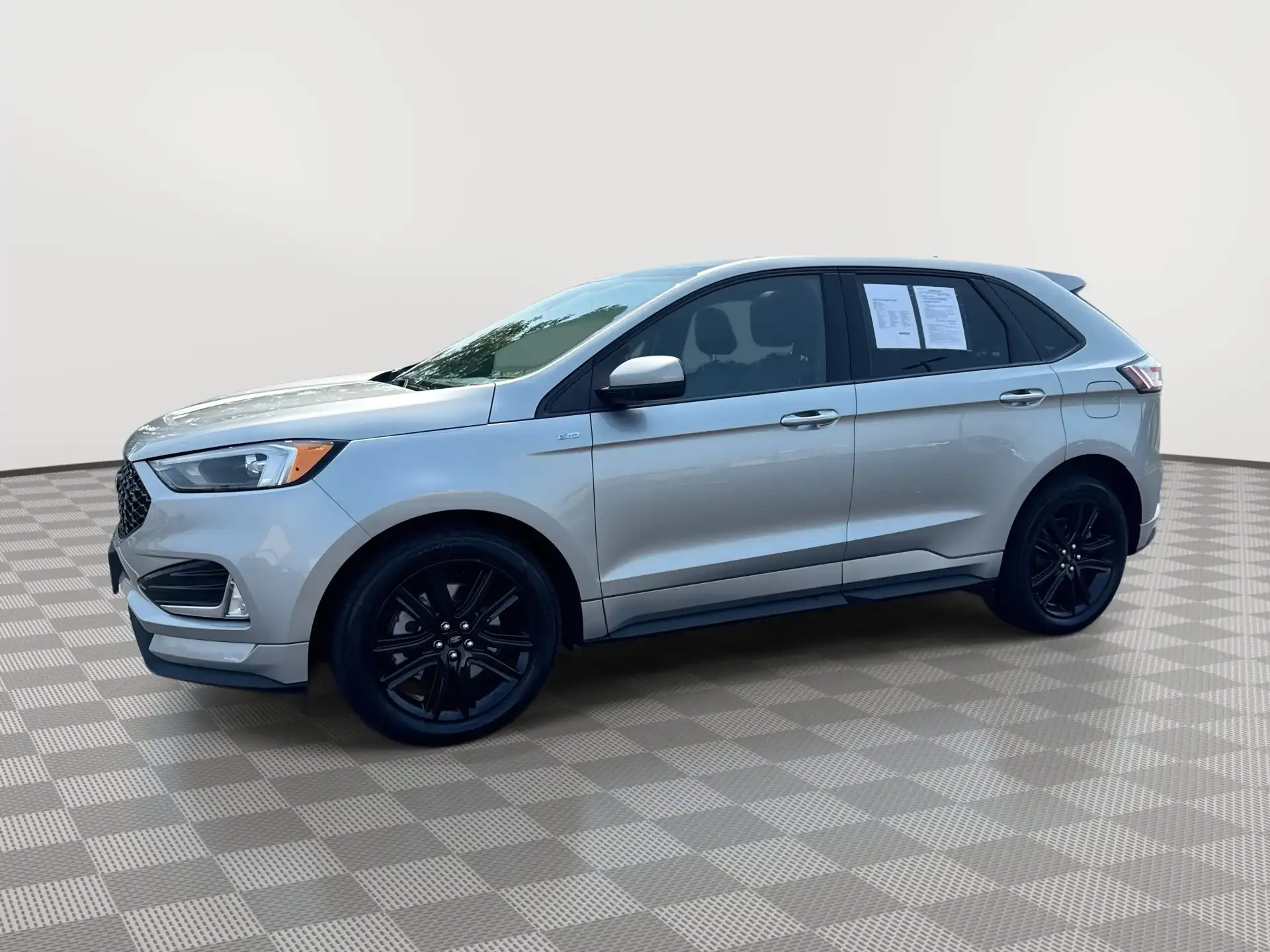 2024 Ford Edge ST-Line AWD's photo