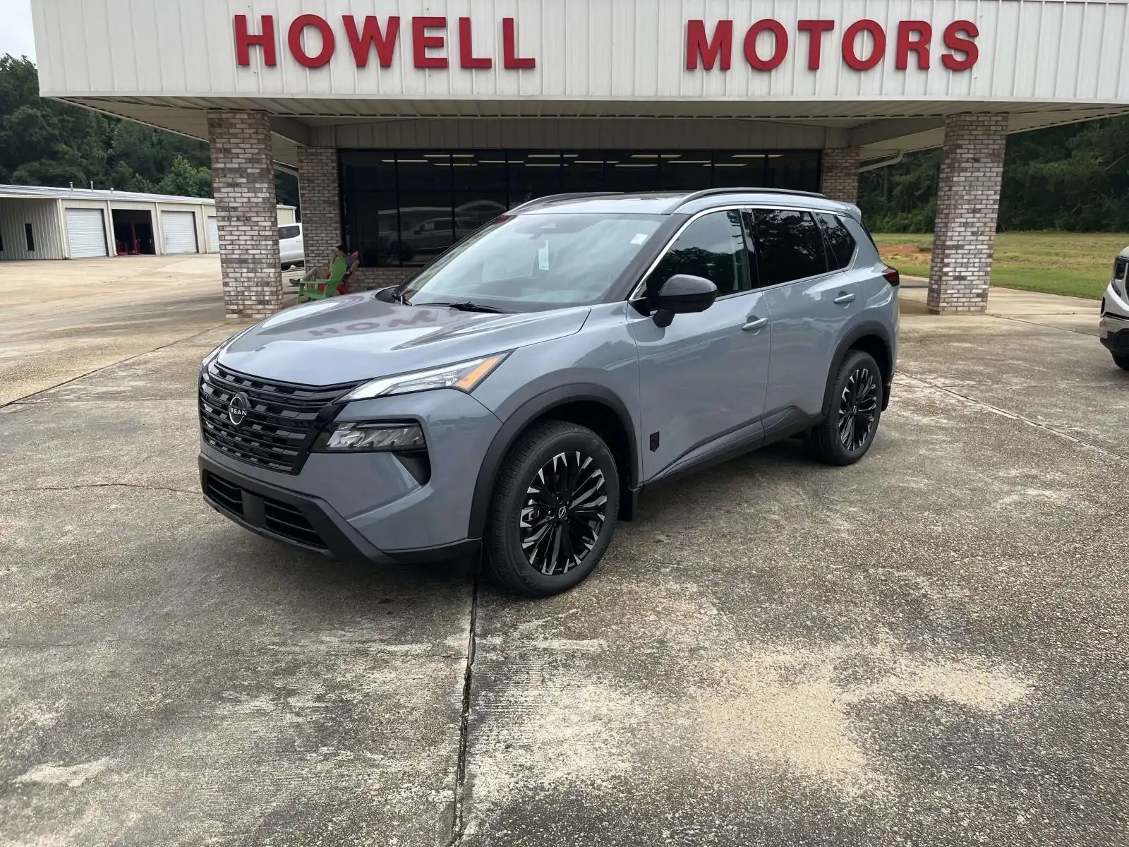 2026 Nissan Rogue Dark Armor's photo