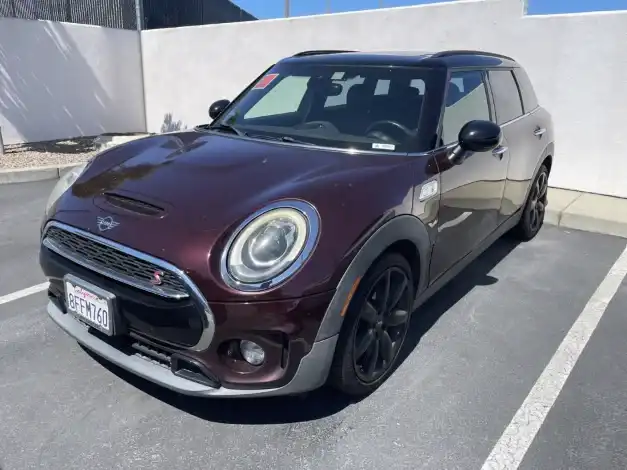 2019 MINI Clubman Cooper S Iconic's photo