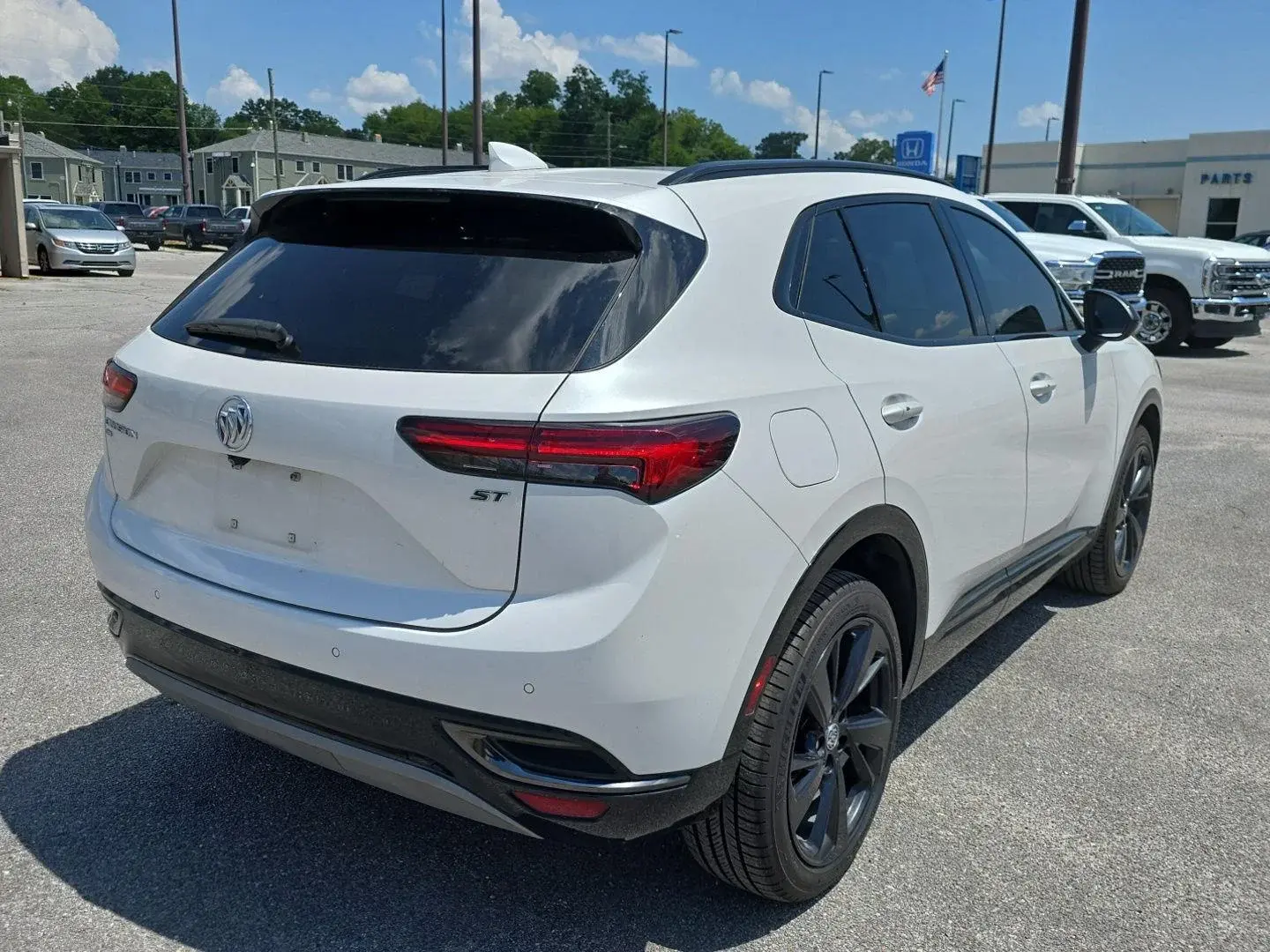 2023 Buick Envision Essence AWD photo 3