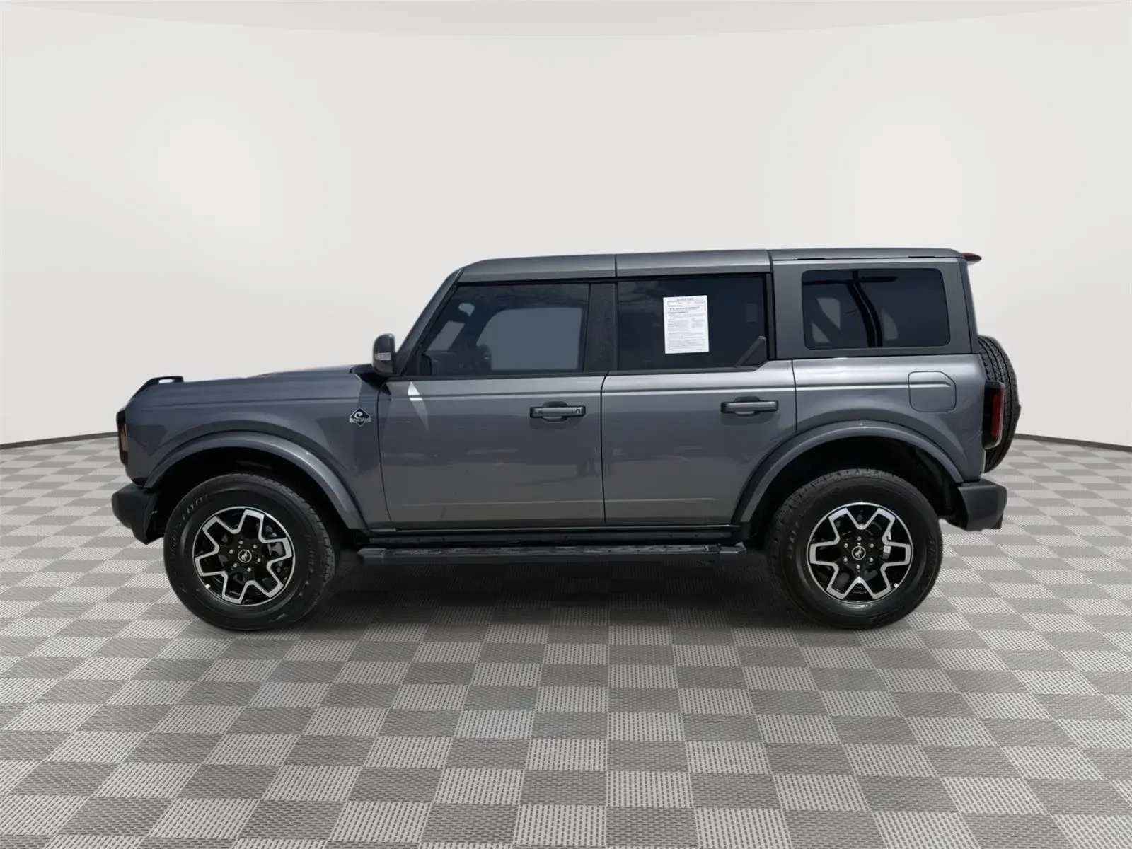 2023 Ford Bronco Outer Banks 4x4 photo 4