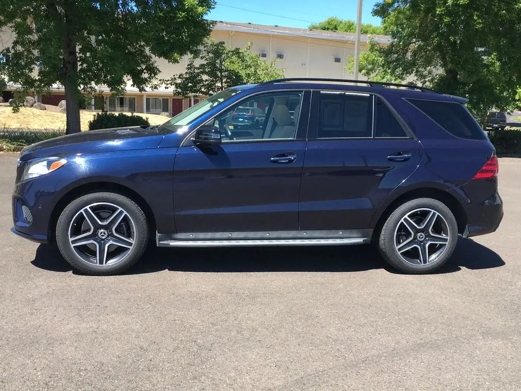 2018 Mercedes-Benz GLE GLE350 4MATIC photo 3