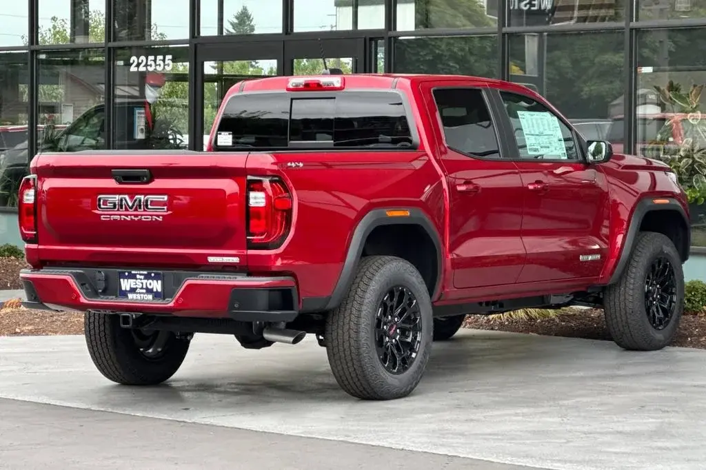 2026 GMC Canyon Elevation 4WD Crew Cab Short Box photo 4
