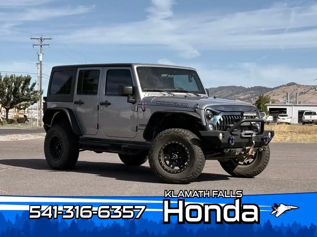 2016 Jeep Wrangler Sport's photo