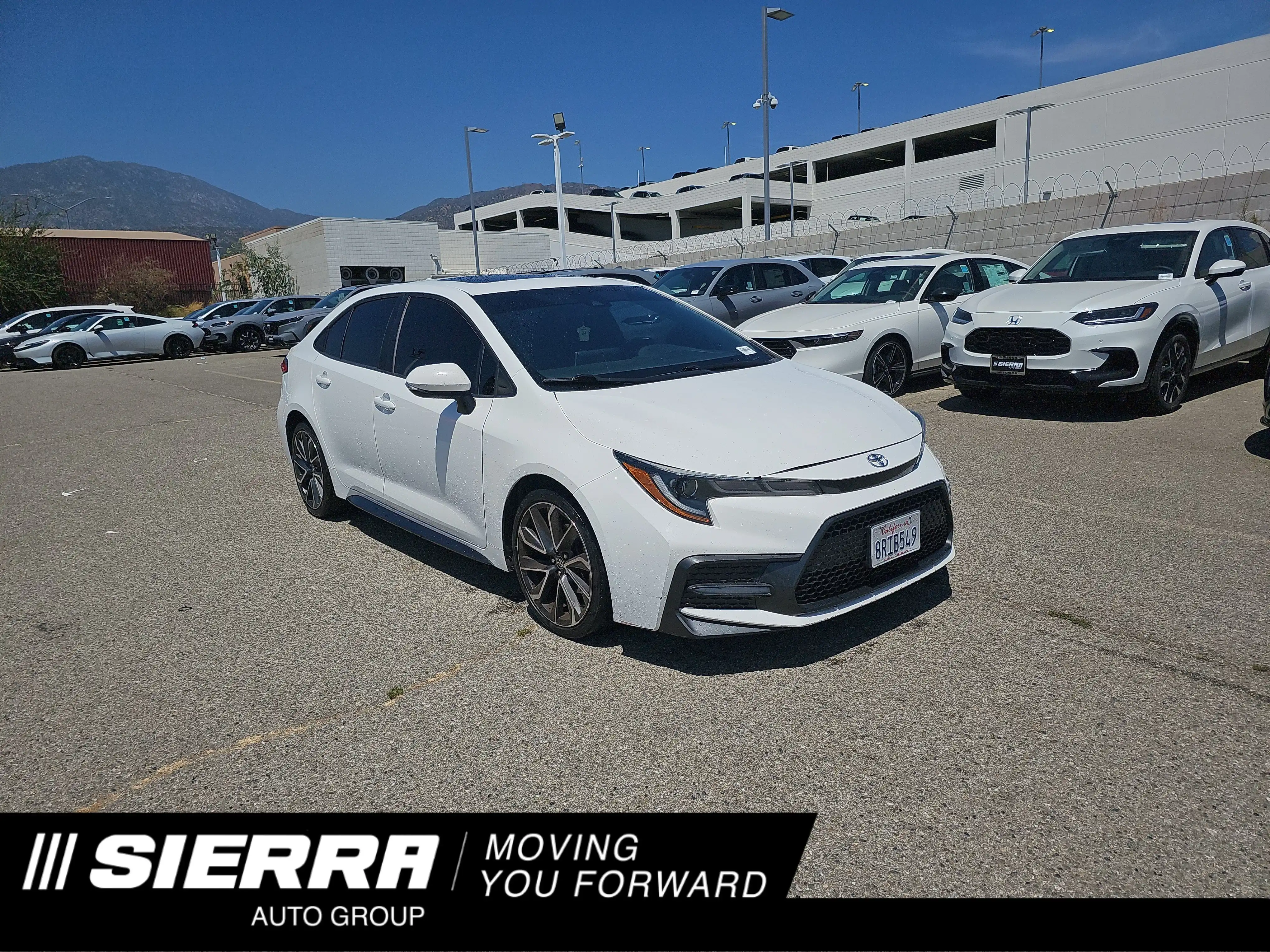2020 Toyota Corolla SE AT's photo