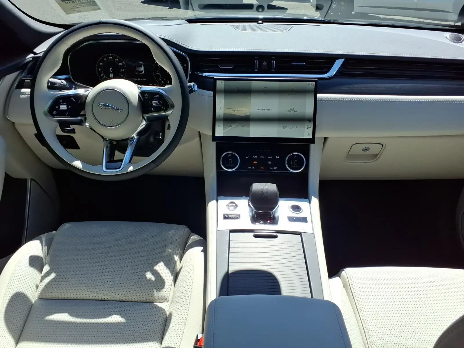 2026 Jaguar F-PACE P250 R-Dynamic S photo 4