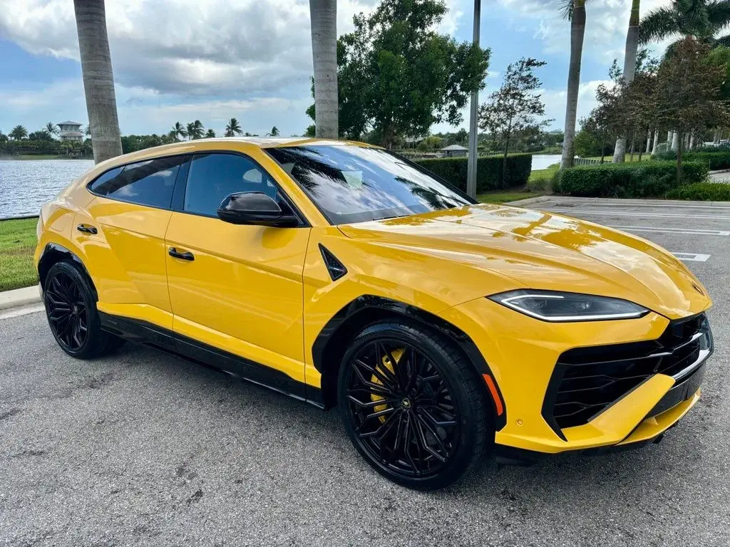 2025 Lamborghini Urus 4.0 V8 PHEV SE photo 4