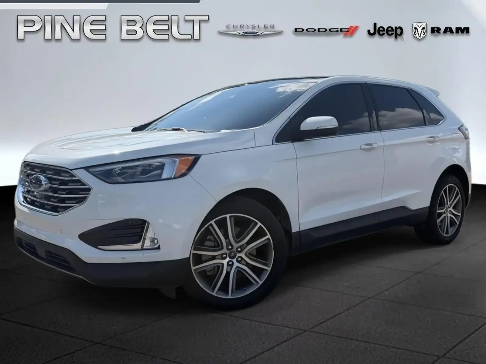 2022 Ford Edge Titanium AWD's photo