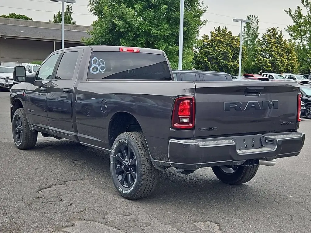 2026 RAM 2500 Big Horn 4X4 Crew Cab LWB photo 5