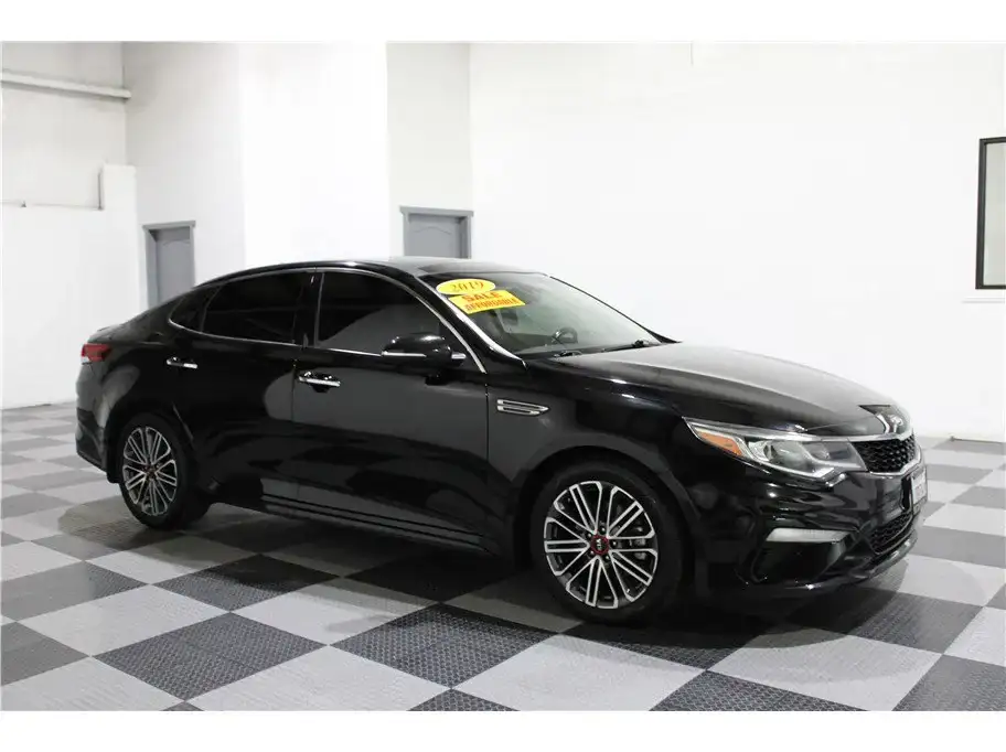 2019 Kia Optima S AT's photo
