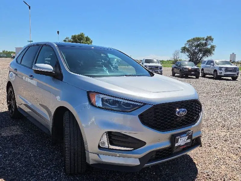 2020 Ford Edge ST AWD photo 3