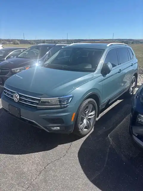 2019 Volkswagen Tiguan 2.0T SEL Premium 4Motion's photo