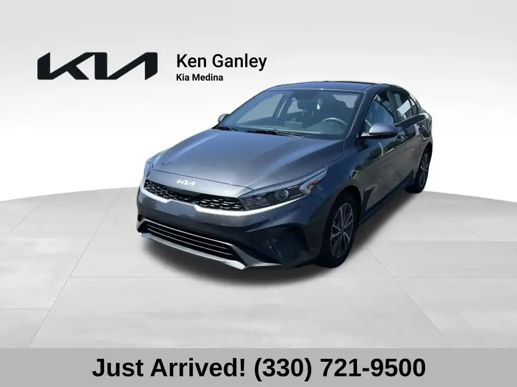 2024 Kia Forte LXS AT's photo