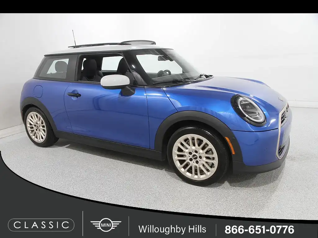 2026 MINI Hardtop Cooper S Signature's photo