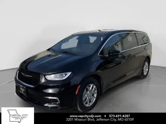 2026 Chrysler Pacifica Select photo 1