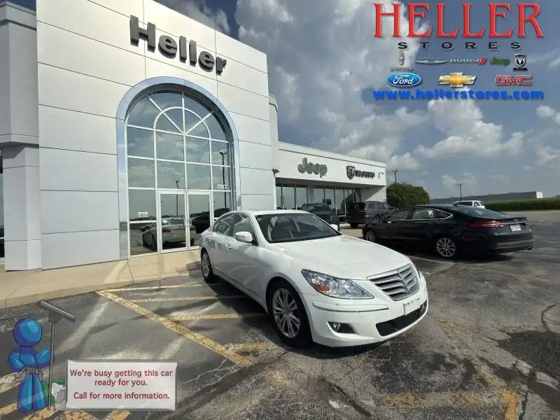 2011 Hyundai Genesis 4.6's photo