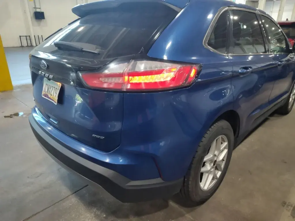 2024 Ford Edge SEL AWD photo 4