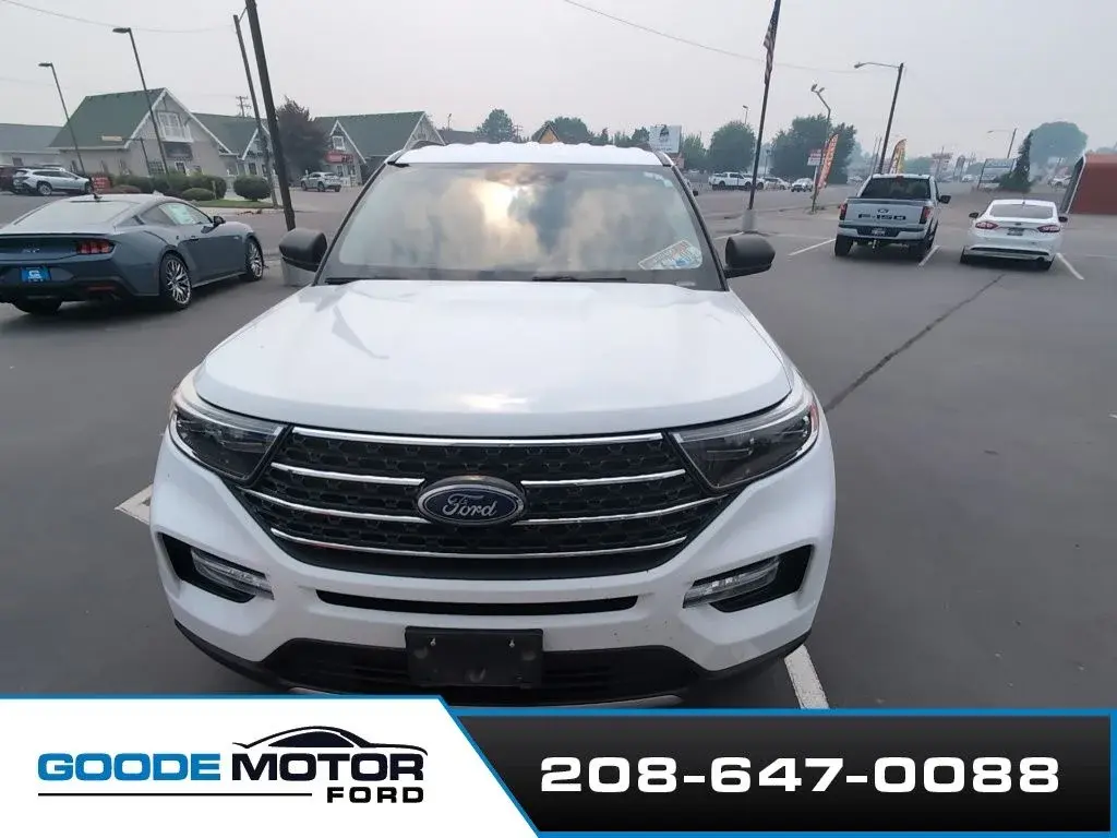 2020 Ford Explorer XLT 4WD photo 3