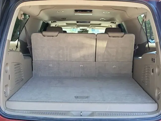 2019 GMC Yukon 4WD SLT photo 5