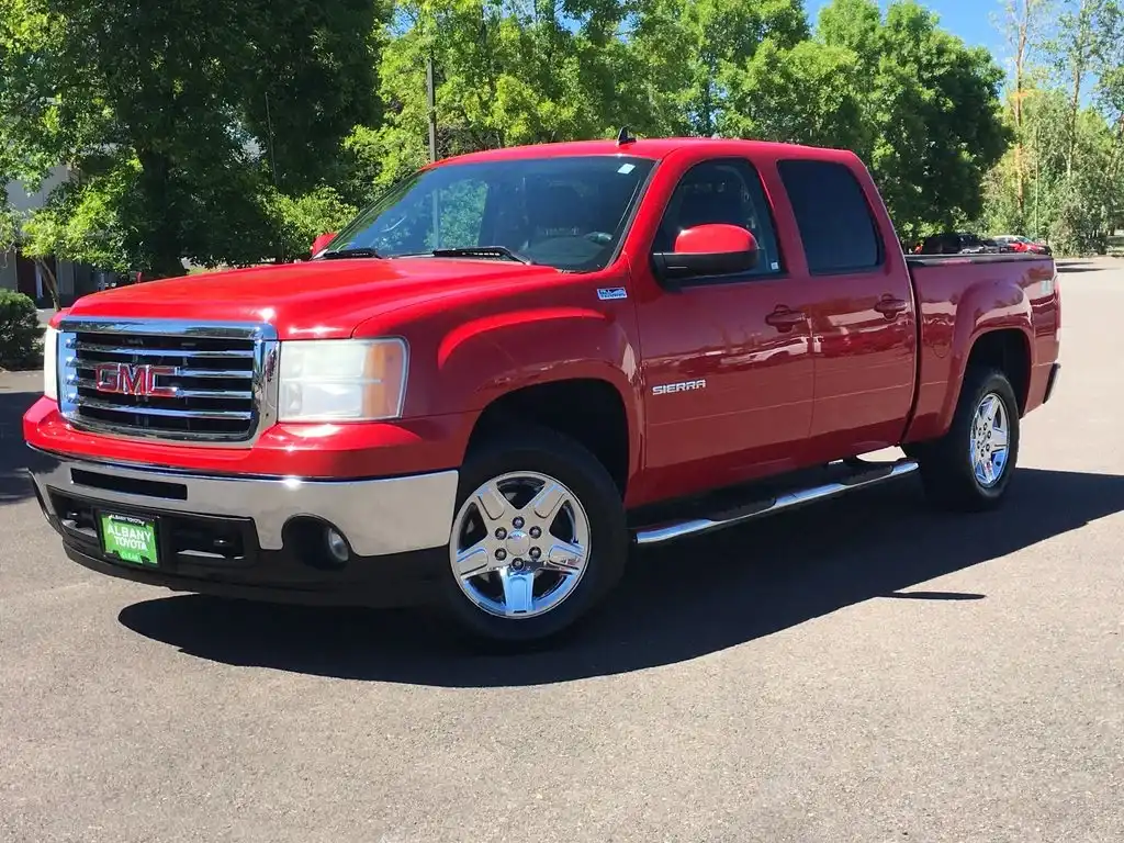 2013 GMC Sierra 4WD Crew Cab SLT SWB's photo