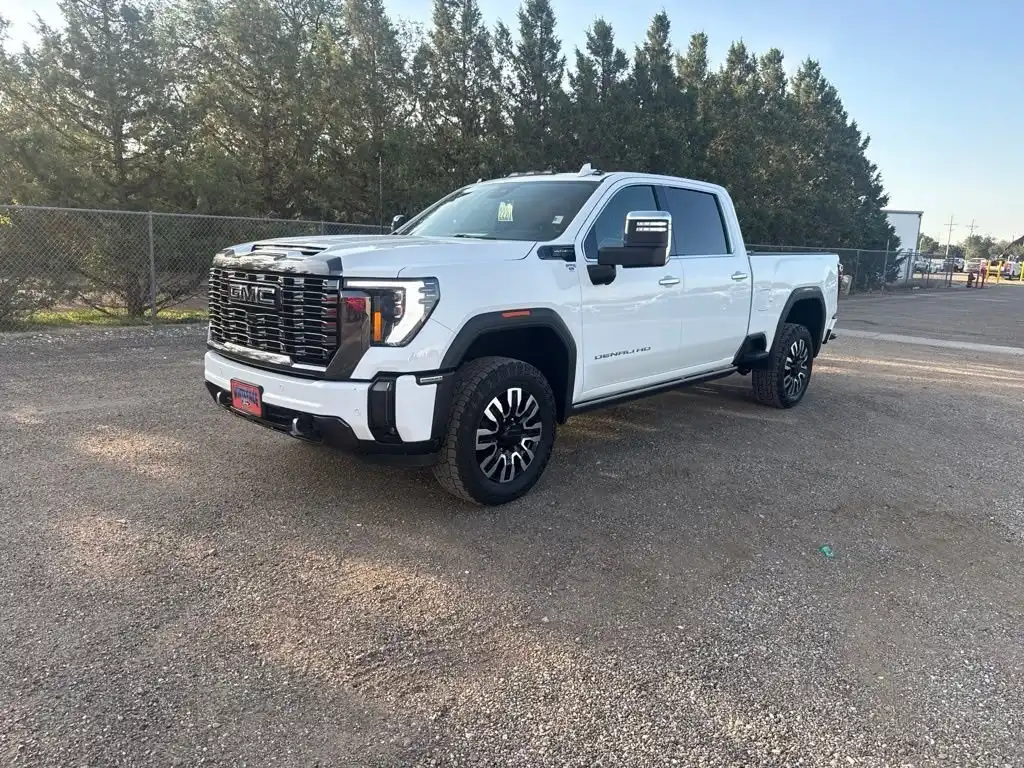 2024 GMC Sierra 4WD Crew Cab Long Box Denali Ultimate's photo