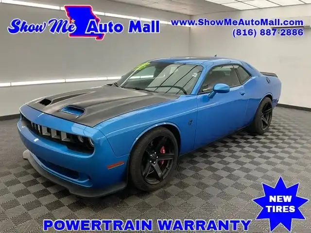 2016 Dodge Challenger SRT Hellcat's photo