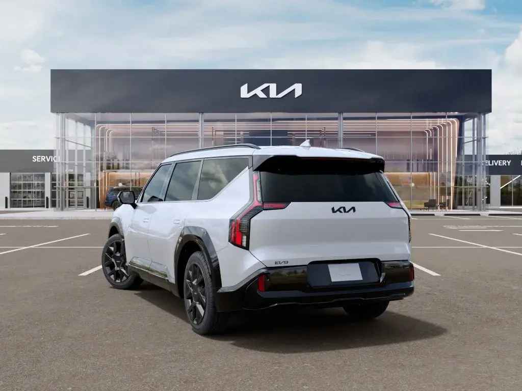 2026 Kia EV9 Land AWD photo 4