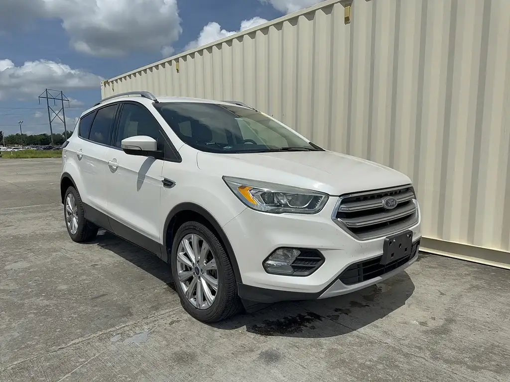 2017 Ford Escape Titanium photo 1