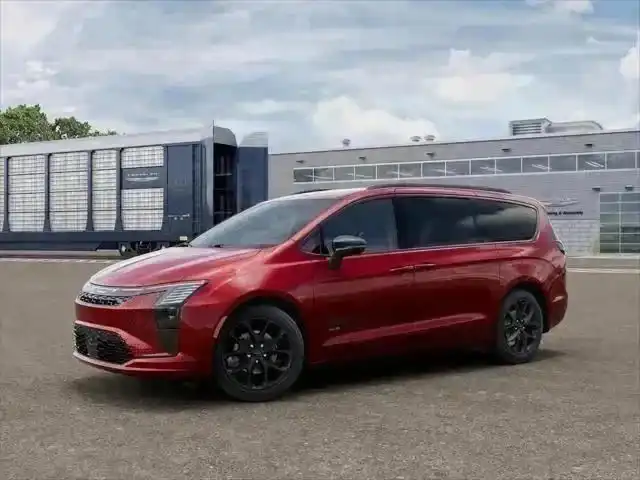 2027 Chrysler Pacifica Select's photo