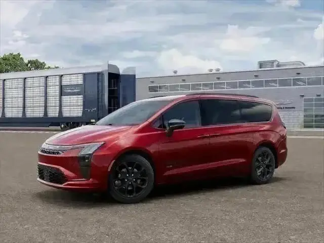 2027 Chrysler Pacifica Select photo 1