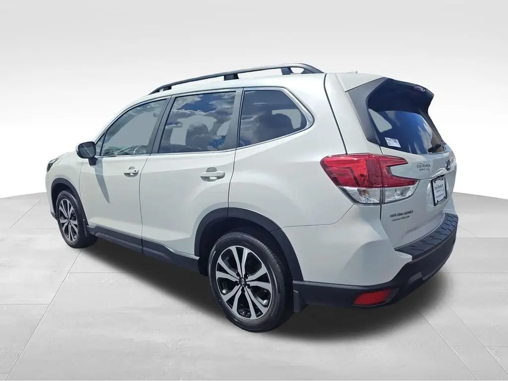 2023 Subaru Forester Limited photo 3