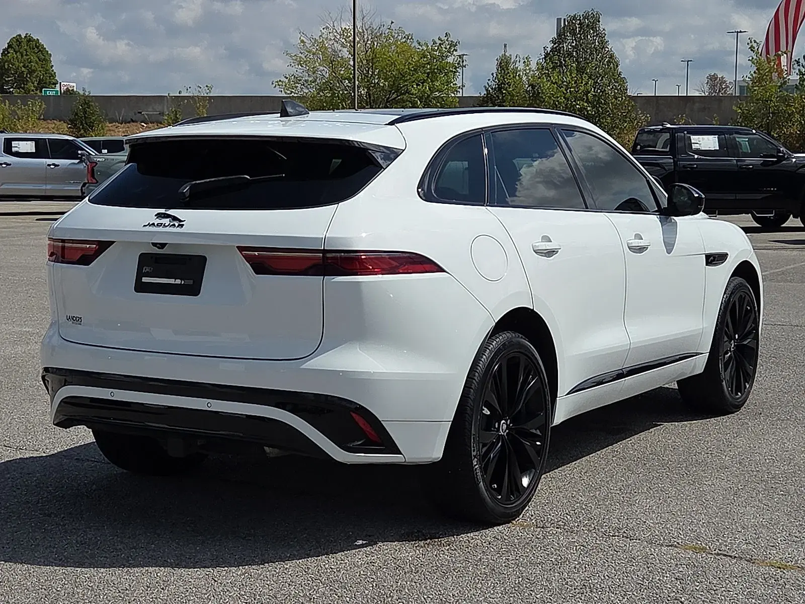 2025 Jaguar F-PACE P250 R-Dynamic S photo 5