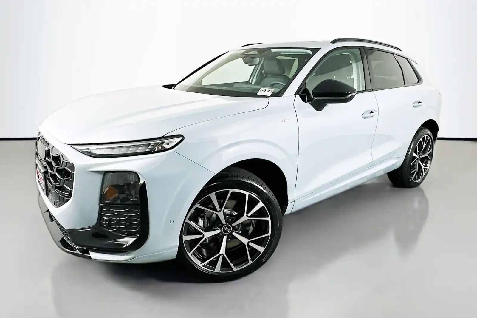 2026 Audi Q3 S line quattro's photo