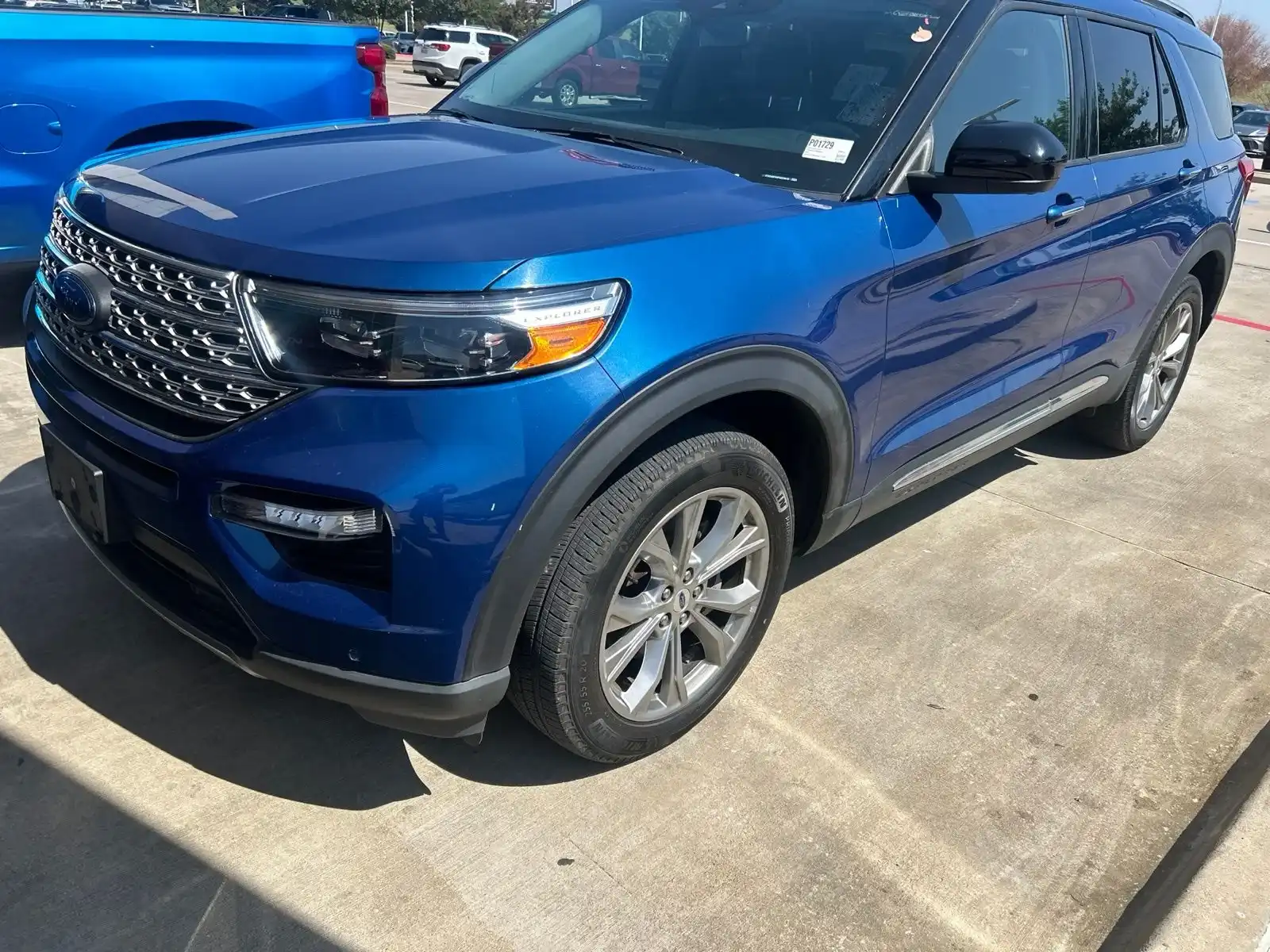 2023 Ford Explorer Limited 4WD's photo