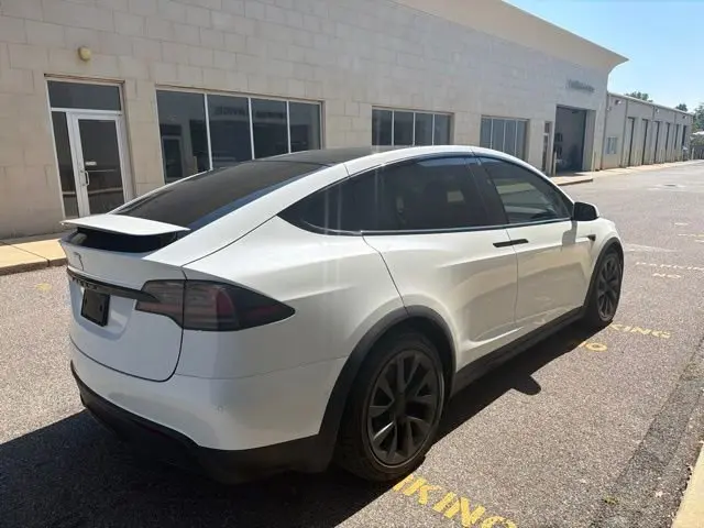 2022 Tesla Model X Long Range photo 4