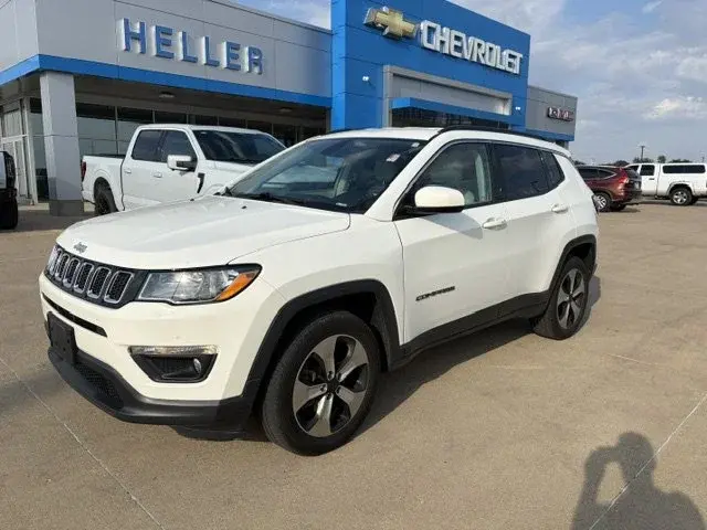 2019 Jeep Compass Latitude 4WD photo 3