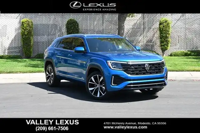 2024 Volkswagen Atlas Cross Sport 2.0T SEL Premium R-Line 4Motion's photo