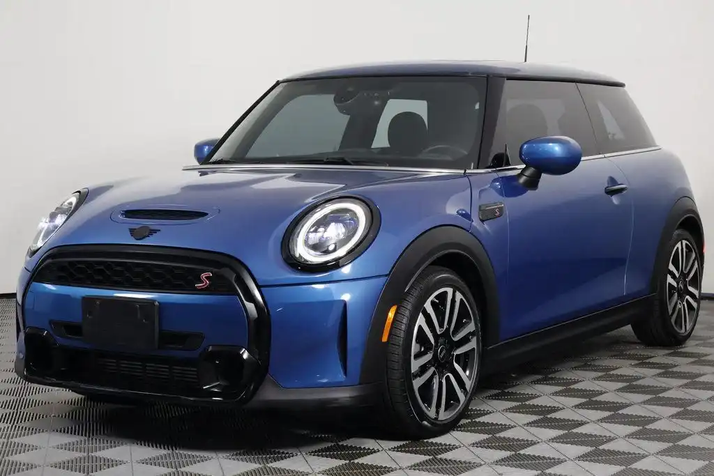 2023 MINI Cooper Cooper S 3 Door's photo