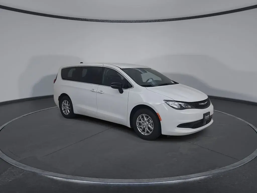 2027 Chrysler Voyager LX photo 3