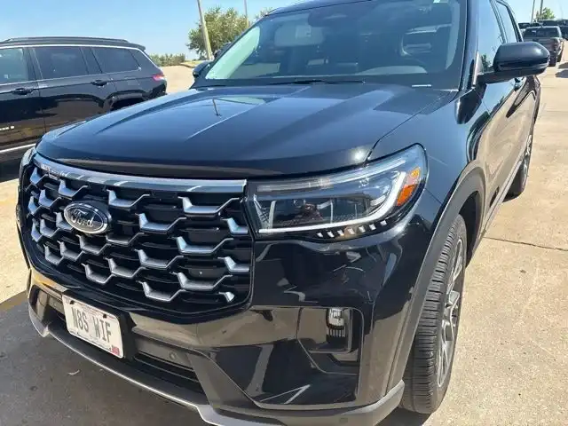 2025 Ford Explorer Platinum 4WD PL535's photo