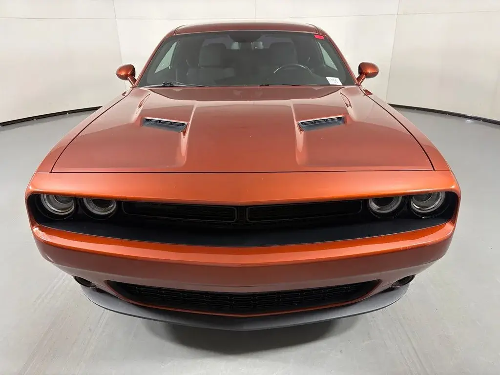 2023 Dodge Challenger SXT Auto photo 3