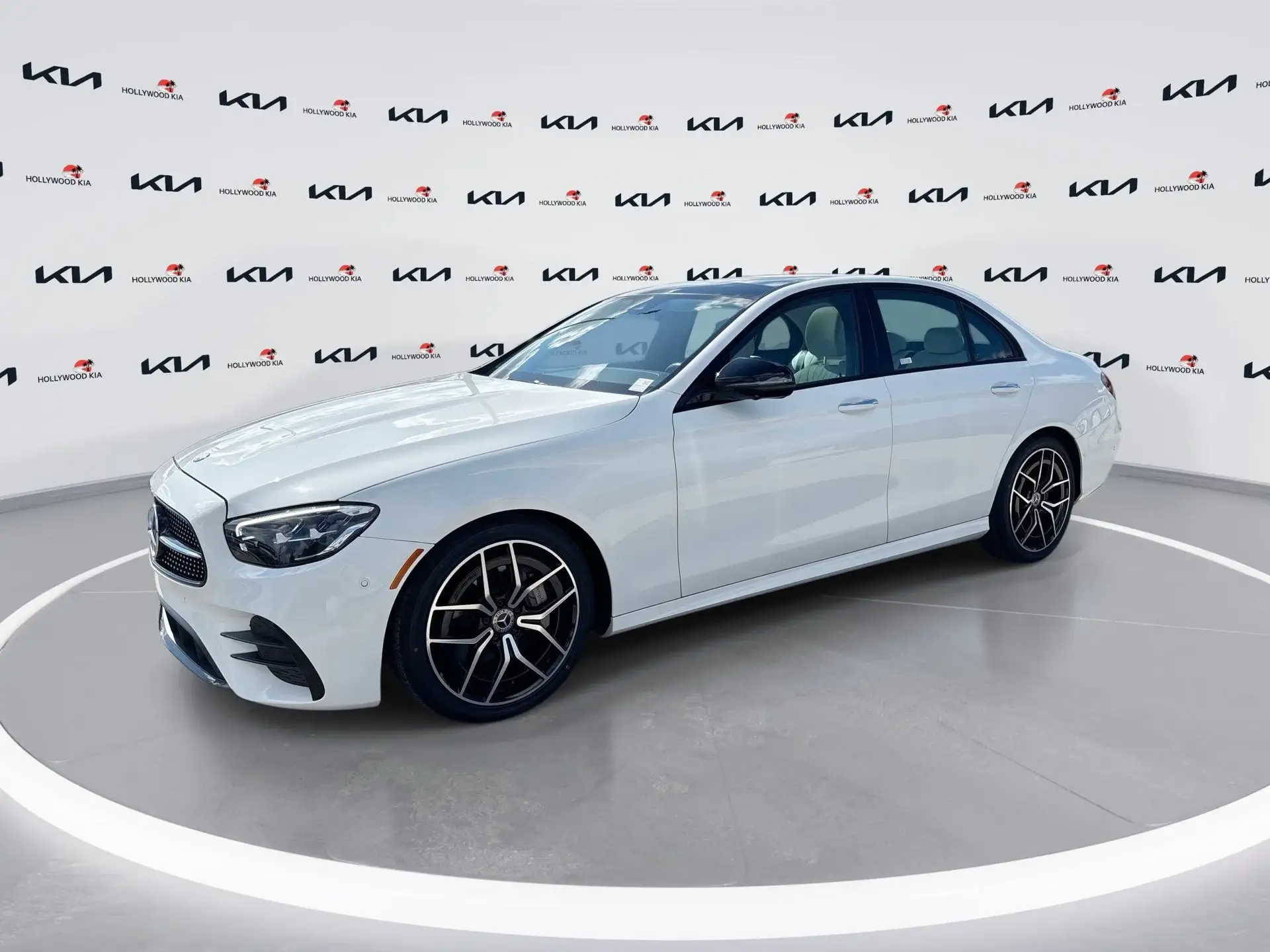 2021 Mercedes-Benz E-Class E350 photo 1