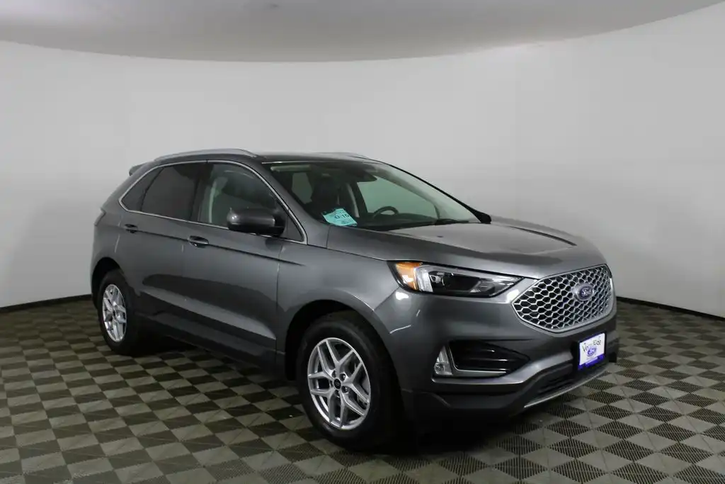 2023 Ford Edge SEL AWD's photo