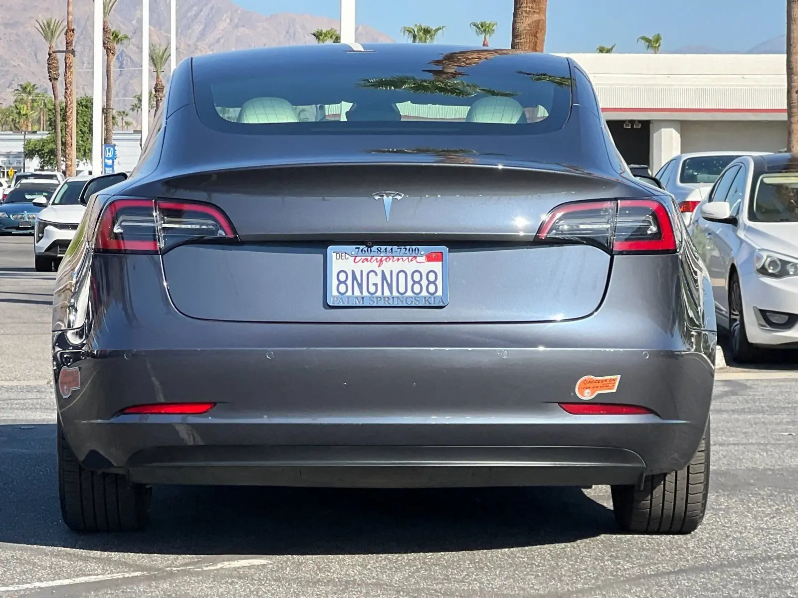2020 Tesla Model 3 Standard Range Plus photo 4