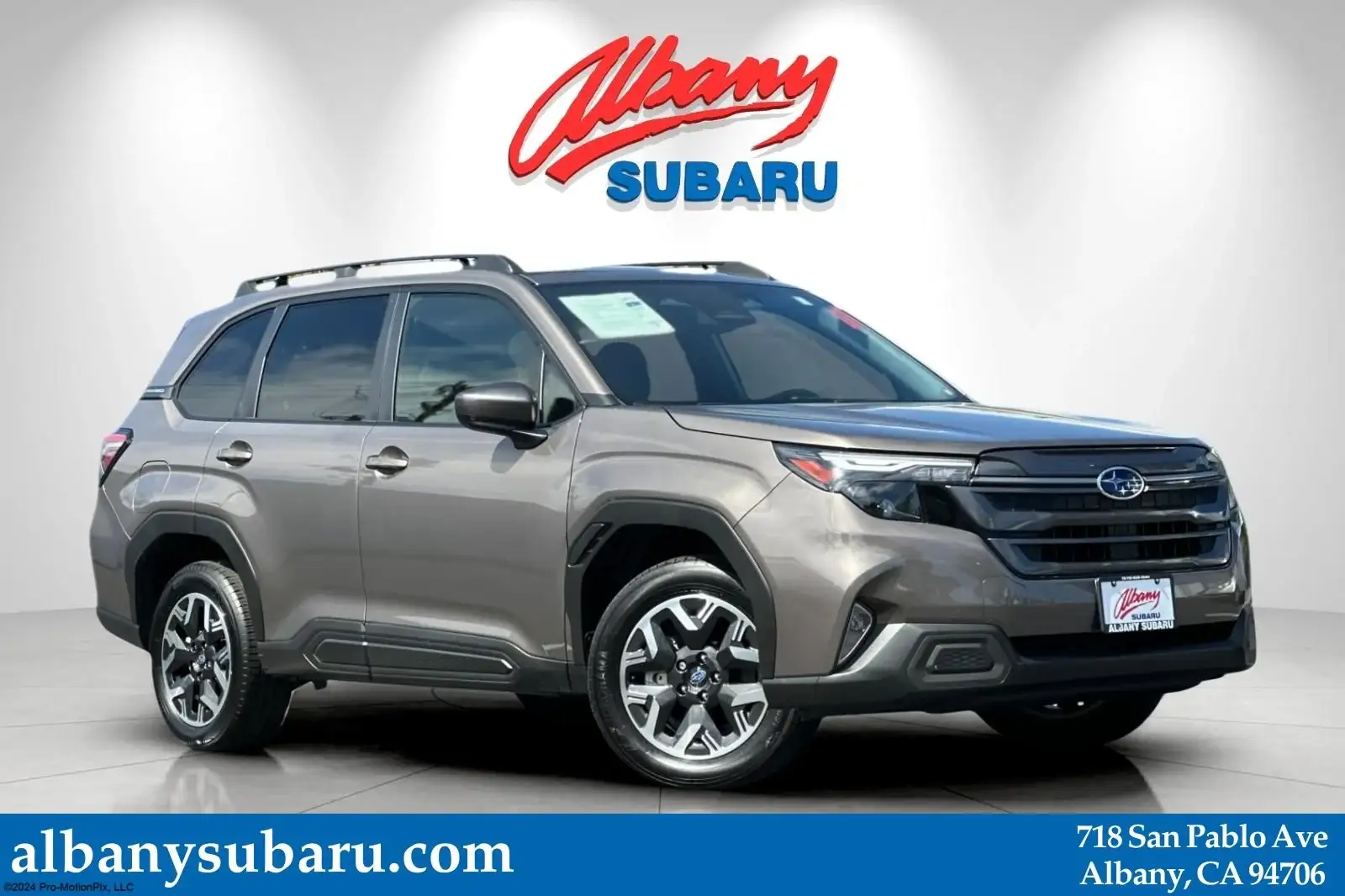 2025 Subaru Forester Premium photo 1