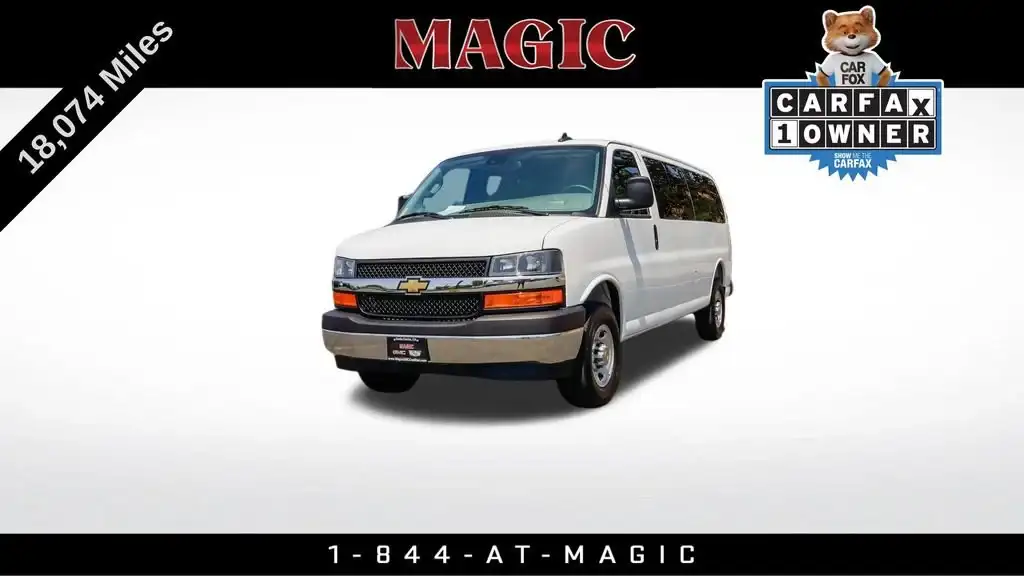 2025 Chevrolet Express 3500 LT Extended's photo