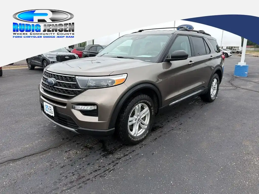 2021 Ford Explorer XLT 4WD's photo