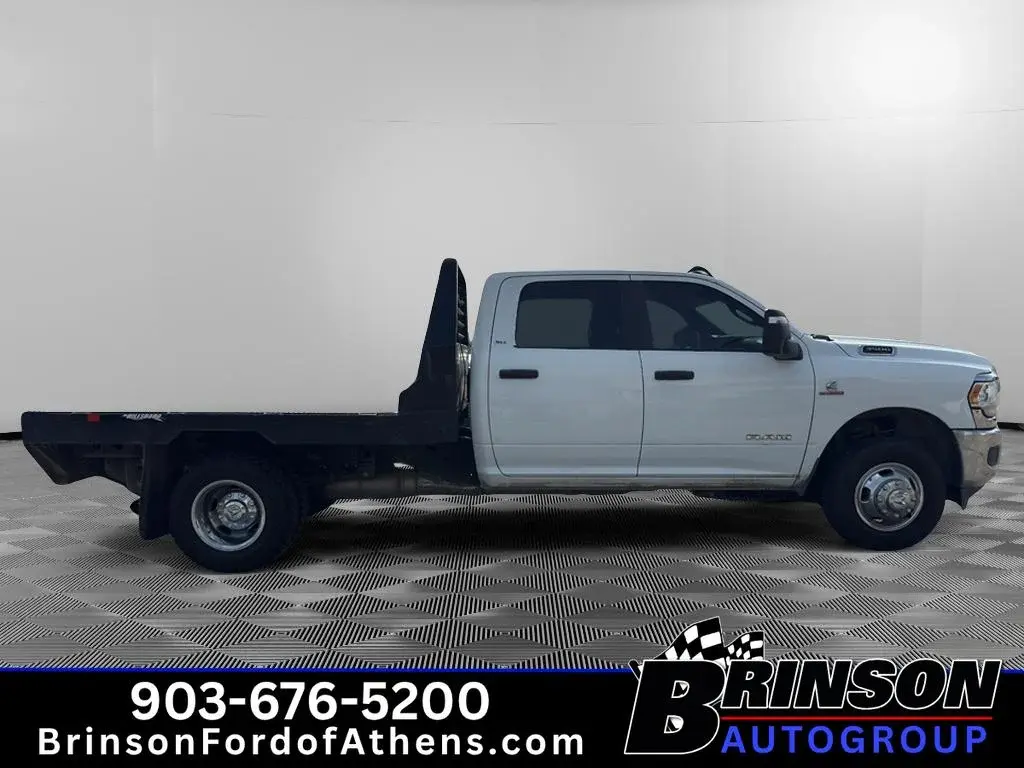 2024 RAM 3500 SLT 4X4 Crew Cab photo 4