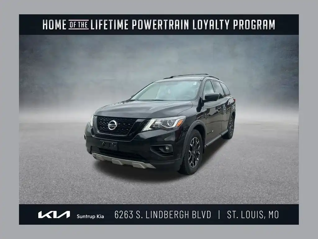 2020 Nissan Pathfinder SL FWD's photo
